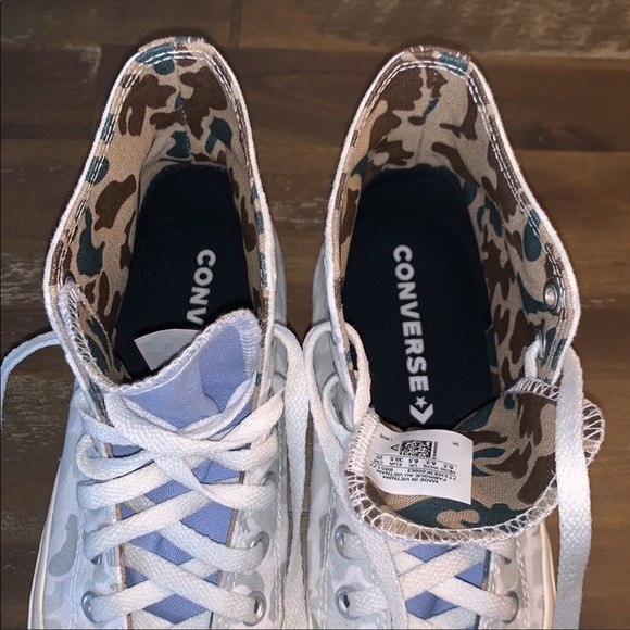 Totally Rad Custom Camo Converse! M 6.5, W 8.5! - Picture 4 of 8